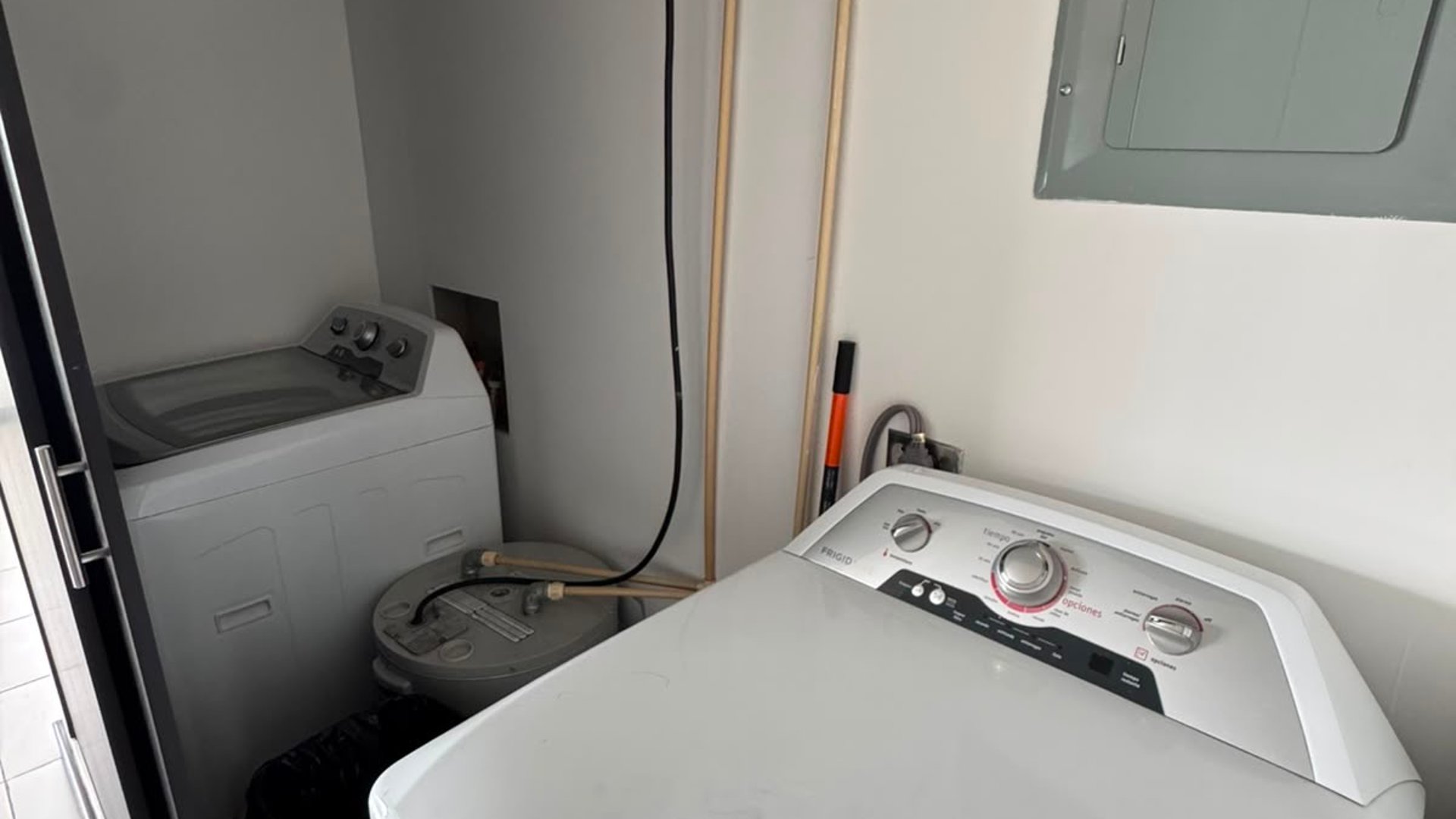 Rento apartamento en Edificio Hexa Cañada 16, Zona 16 - Miniatura 12