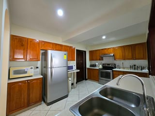RENTA Apartamento Amueblado Zona 10 Edificio Milenia  - 4