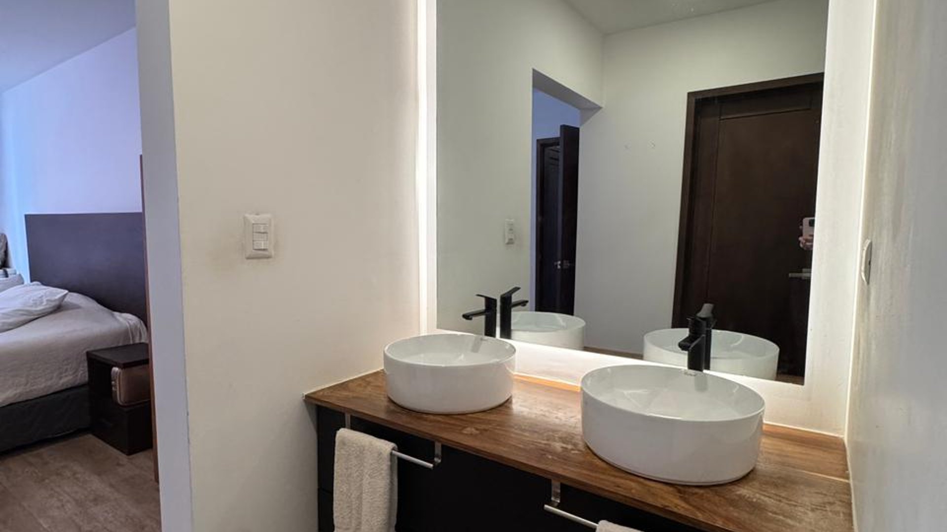 VENTA DE MODERNO APARTAMENTO - ALBERO 15, VH2 ZONA 15 - Miniatura 7