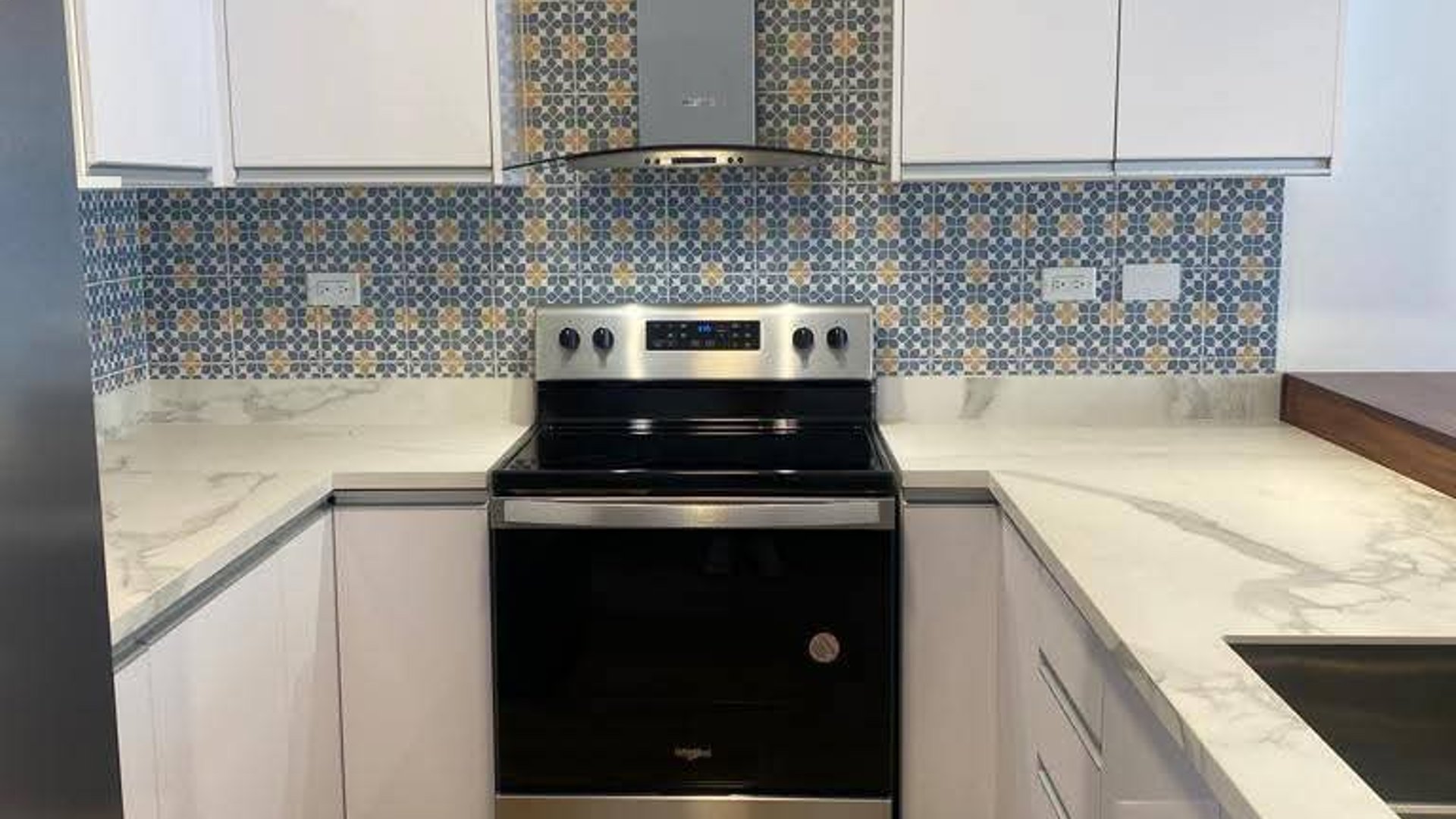 Apartamento Renta en Lirios de Cayalá zona 16 - Miniatura 2