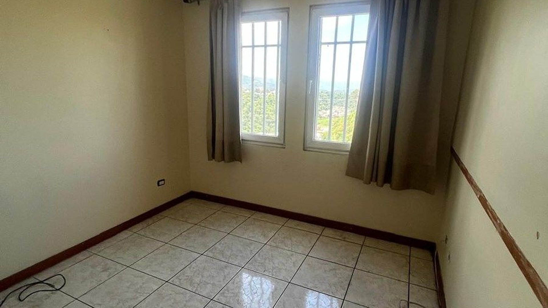 Casa en venta Zona 13 - Miniatura 4