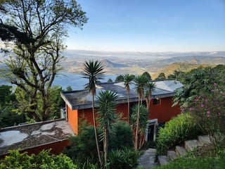 Casa en Venta o Renta con Vista al Lago de Amatitlán - 2