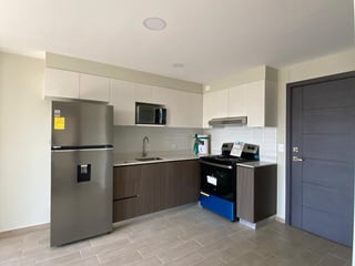 Apartamento NUEVO en renta en Andares Doce, Zona 12 - 2