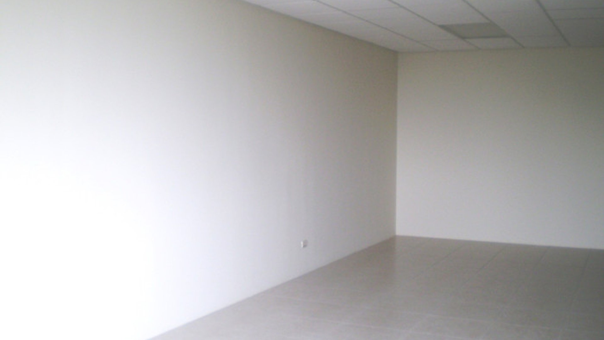 En Alquiler Oficina Zona Pradera con 78.59m2 en Zona 10 - Miniatura 7