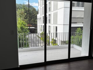 APARTAMENTO EN EDIFICIO IRIDIA ZONA 13 - 5