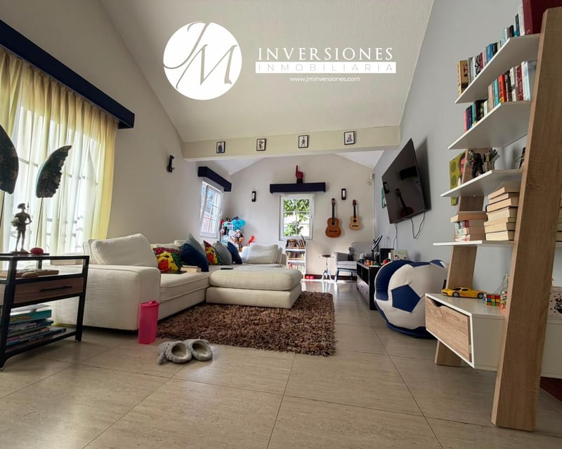 Casa en Venta de 3 Dormitorios en Carretera a el Salvador