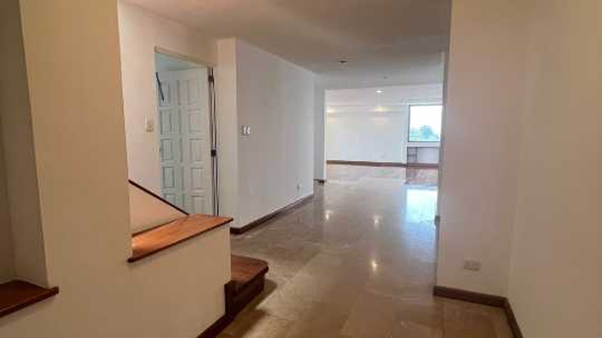 Vendo Lindo y Amplio Penthouse Edificio Antiguo zona 14 - Miniatura 6