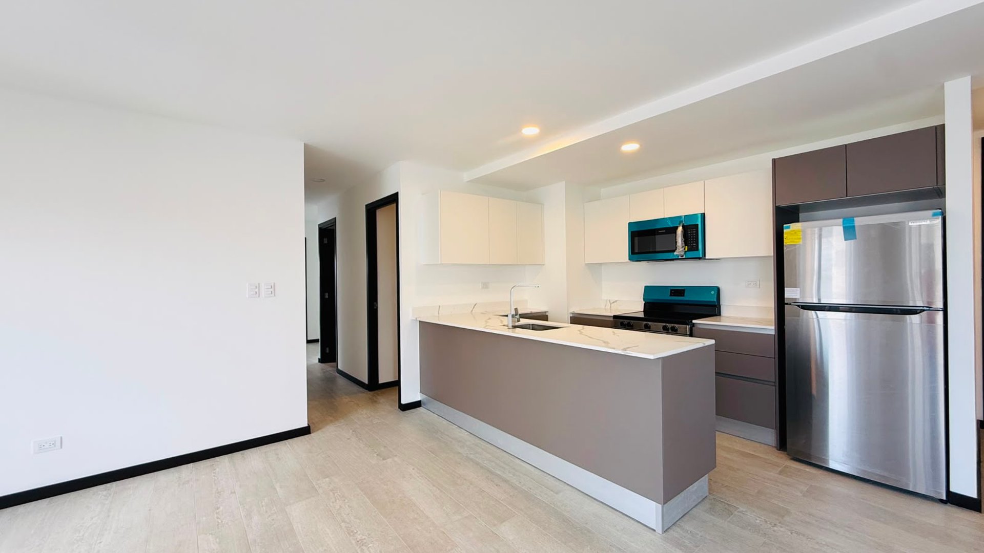 ALQUILER DE HERMOSO APARTAMENTO PARA ESTRENAR - VERDÚ, ZONA 13 - Miniatura 7