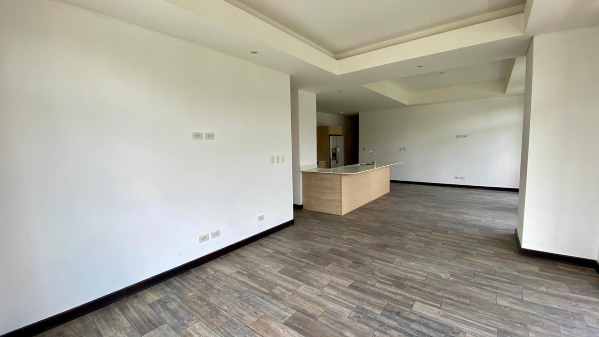 ????APARTAMENTO EN VENTA – 3 HAB  LIRIOS DE CAYALÁ | ZONA 16 - Miniatura 4