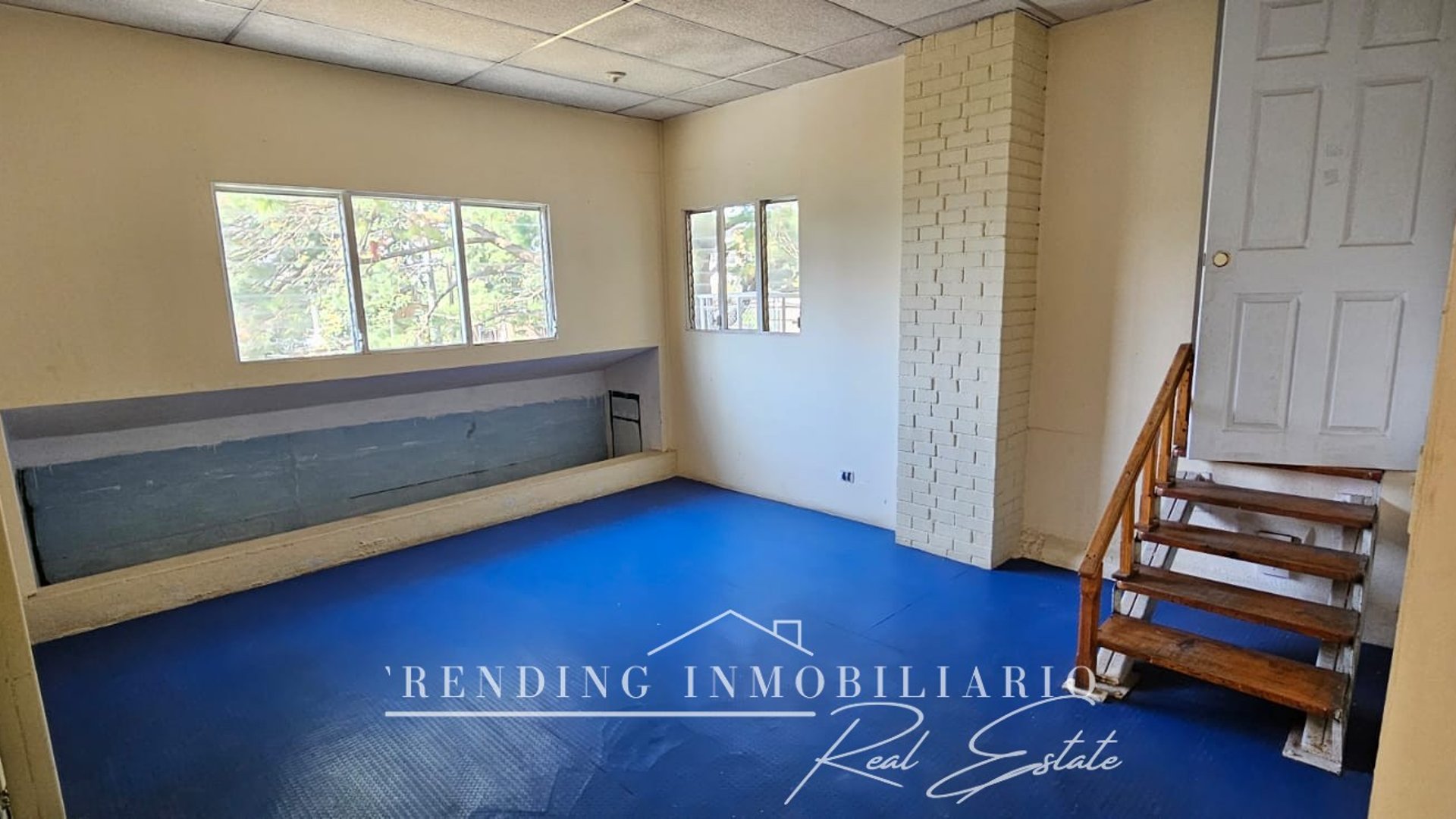Casa comercial en renta zona 15 23 ambientes + 20 parqueos - Miniatura 10