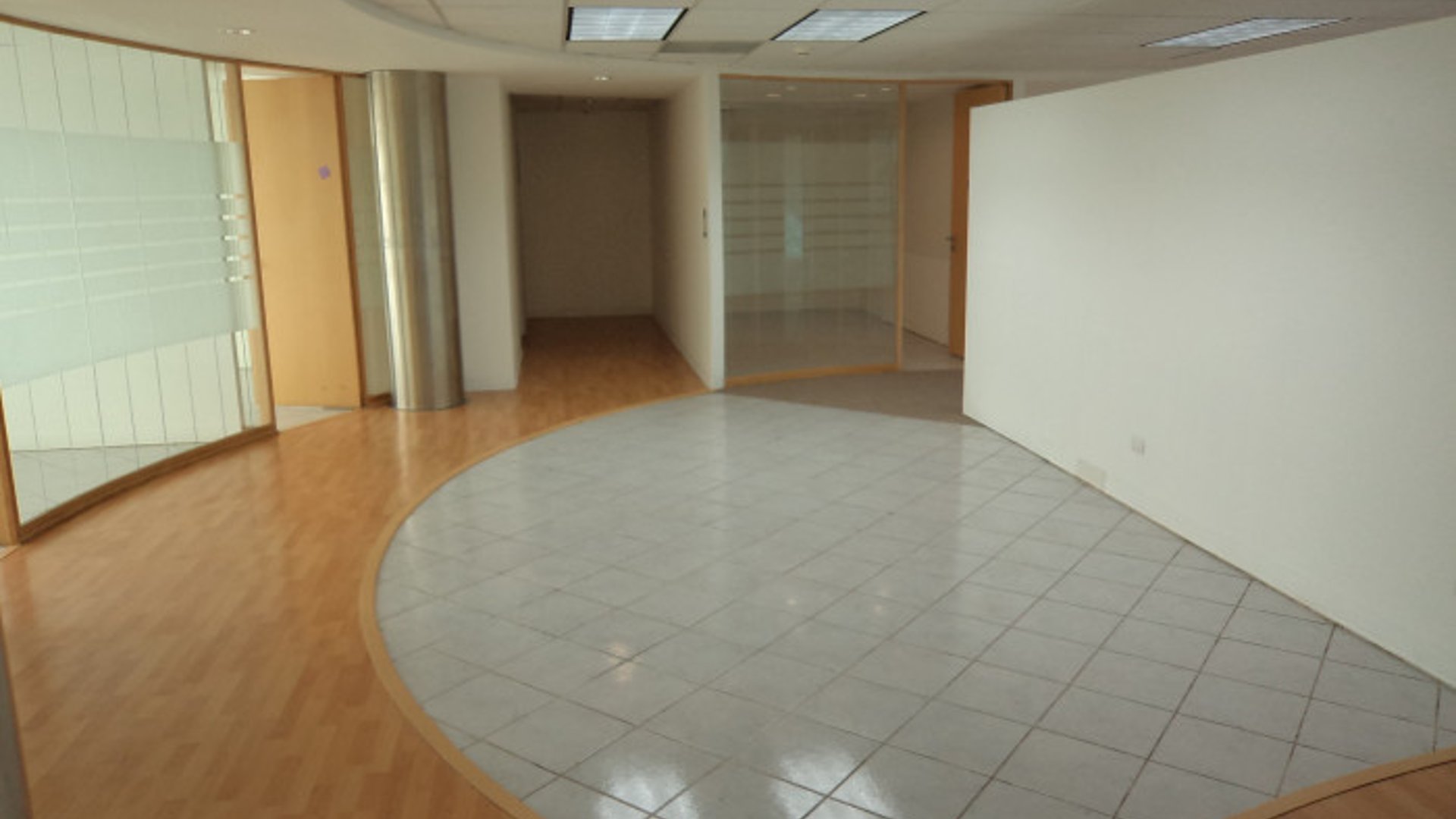 En Renta Oficina en Zona 14 Europlaza Guatemala - Miniatura 9