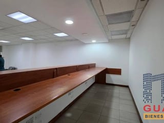 Local en Renta, Zona 08 (R10356) - 4