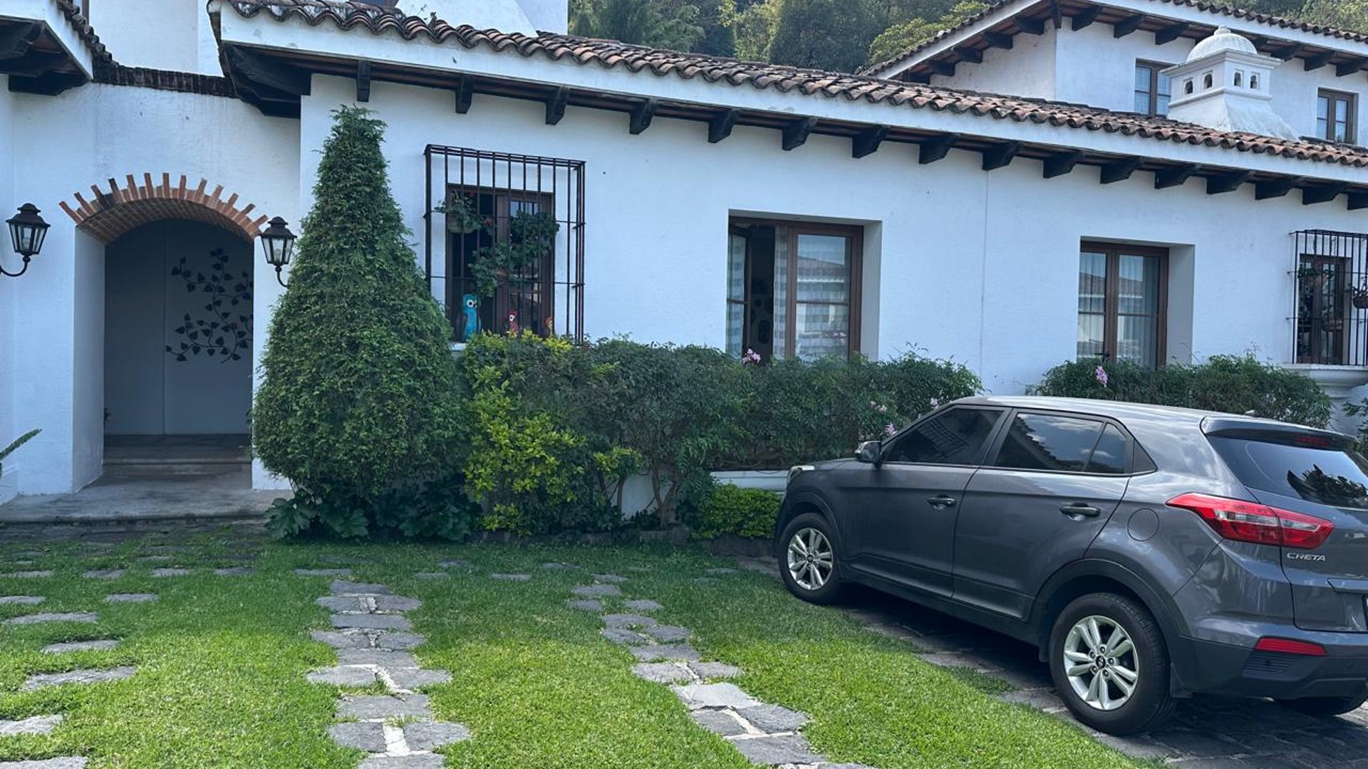 Alquiler casa amueblada en Condominio de Antigua.