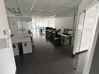 Oficina en venta, Desing Center zona 10. - 5