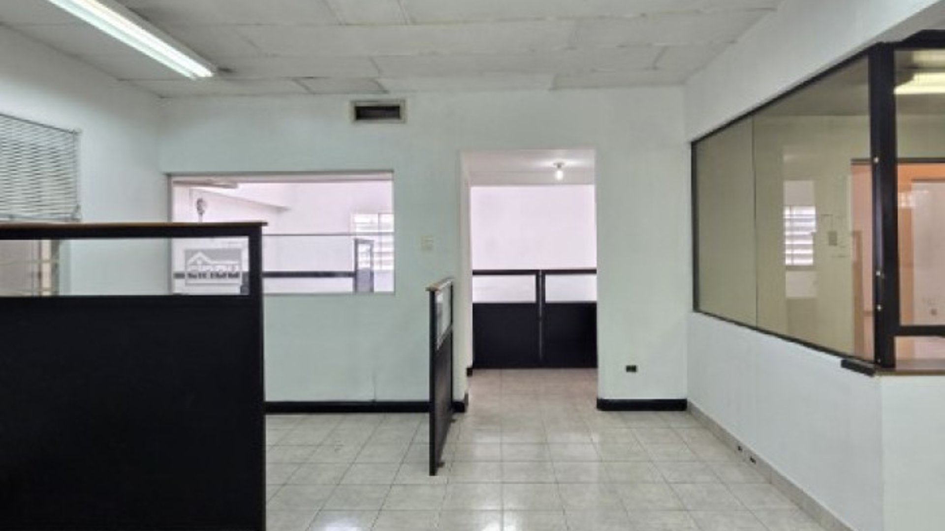Propiedad para Uso Comercial en zona 12 - Miniatura 24