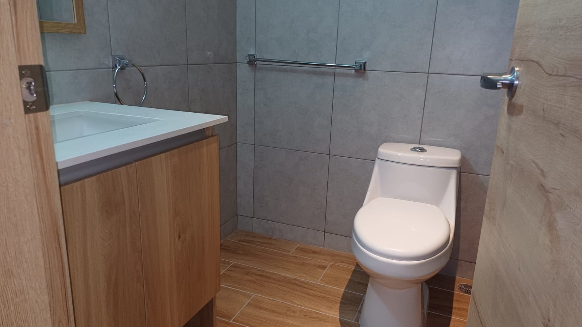 APARTAMENTO AMUEBLADO EN RENTA EN CENDANA ZONA 9 - Miniatura 25