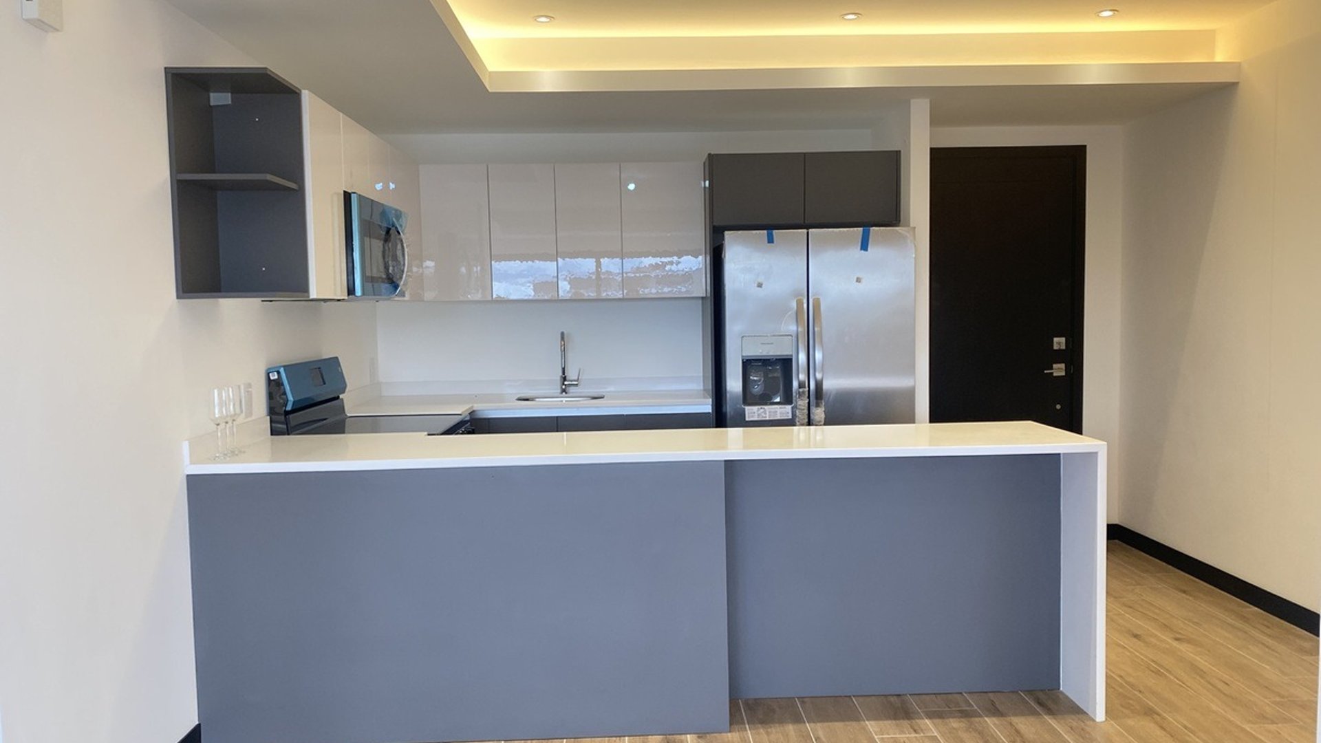 Apartamento en alquiler de 3 habitaciones nivel alto zona 15 Ref-5441