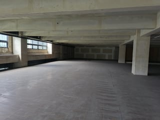 Local comercial en renta de 762.81 m2 en Zona 14 - 4