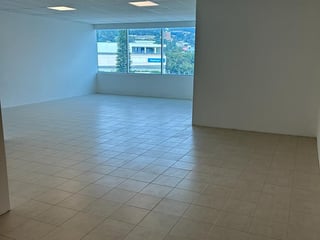 Alquilo Oficina en zona Pradera zona 10 - 2
