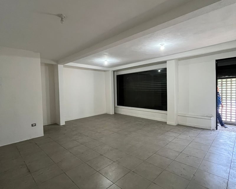Local Comercial en el centro de Villa Nueva