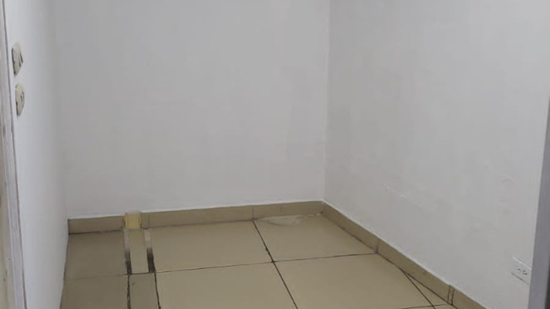 En venta Local Comercial en Pradera Zona 10 - Miniatura 6