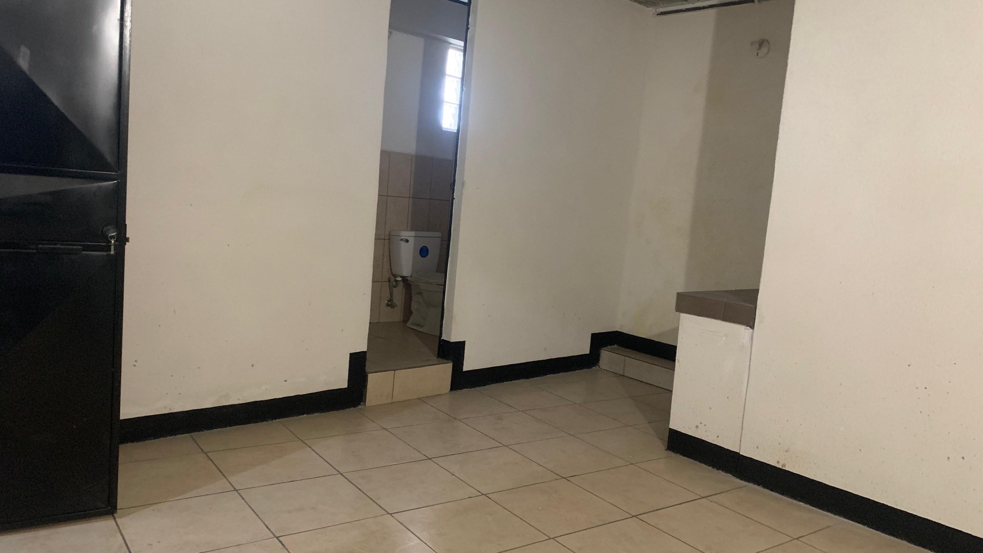 INMUEBLE DE USO MIXTO EN CALLE PRINCIPAL, CALLE MARTI ZONA 6 - Miniatura 10