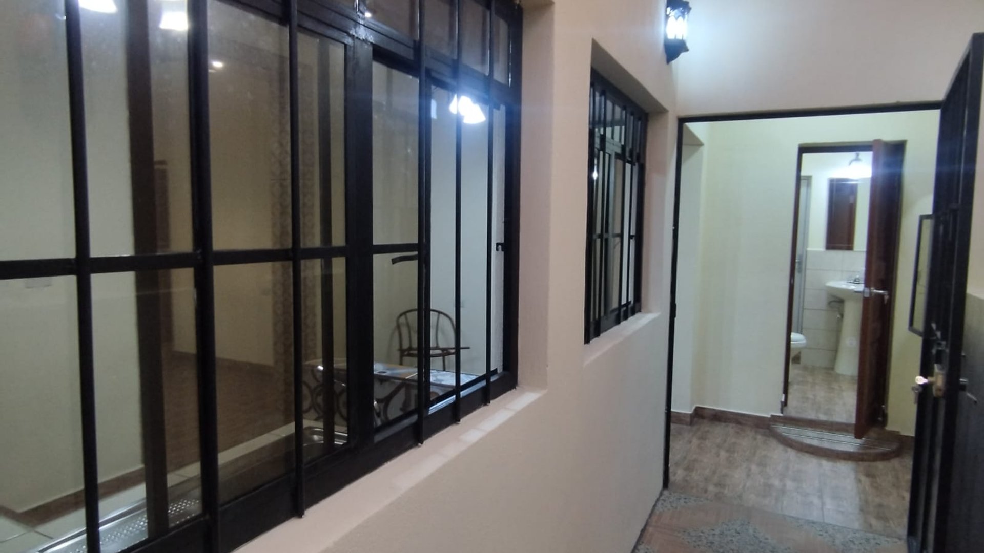 ???? CASA REMODELADA EN VENTA – 2 HAB | BARRIO MODERNO | ZONA 2 - Miniatura 6
