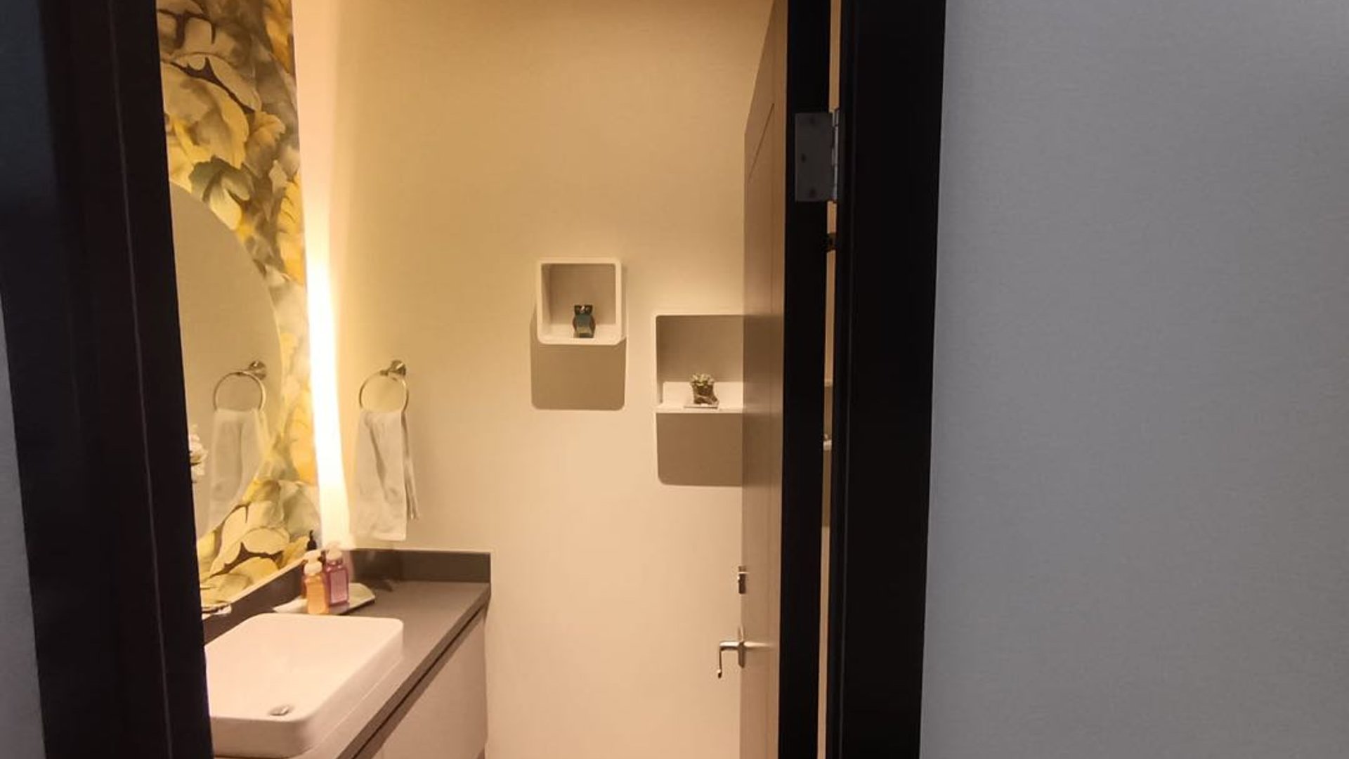 Apartamento Amueblado en Venta Lirios de Cayala Zona 16 - Miniatura 11