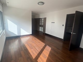 Apartamento con linea blanca en renta y 3 habitaciones en Z16 Ref-5541 - Image 3