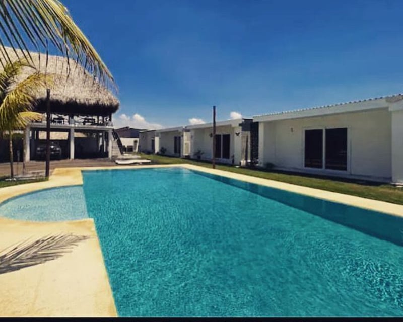 Hotel en ALQUILER/VENTA en Monterrico