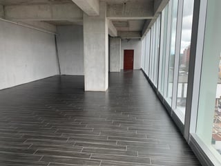 Oficina en venta, en Zona 10 - 3