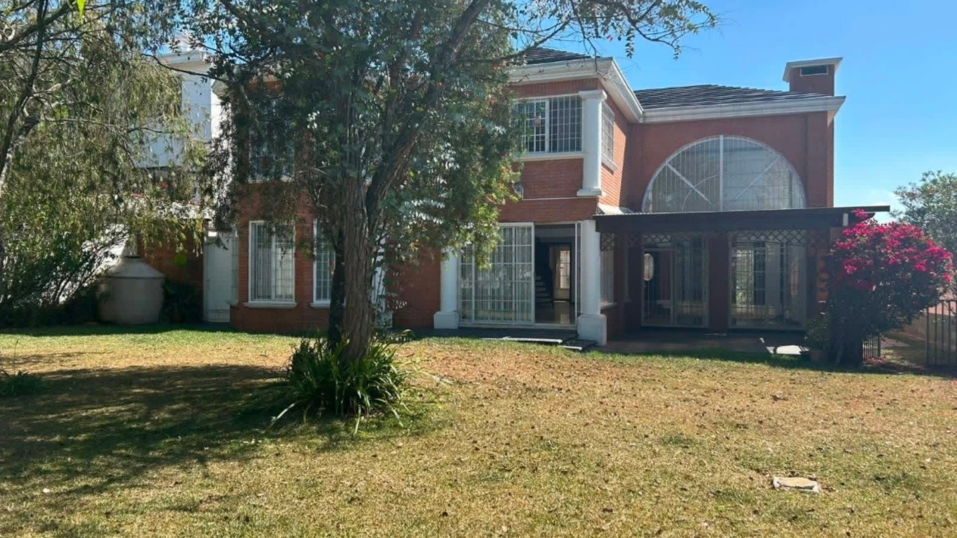 Espectacular casa en venta zona 16, La montaña. - Miniatura 3