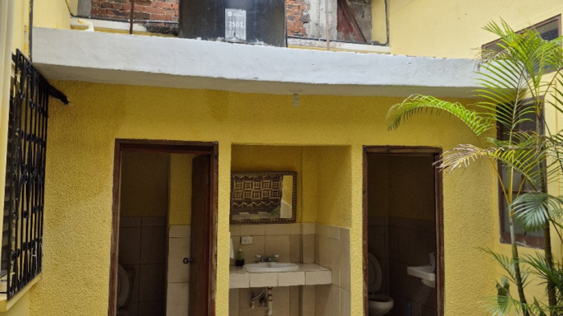 Rento Casa Grande para Oficinas o entidades en zona 2 - Miniatura 9