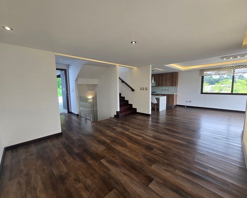 CASA EN VENTA EN JACARANDAS DE SANTUARIA MUXBAL KM 14.5 CAES, EQUIPADA‼️