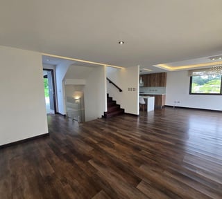 CASA EN VENTA EN JACARANDAS DE SANTUARIA MUXBAL KM 14.5 CAES, EQUIPADA‼️