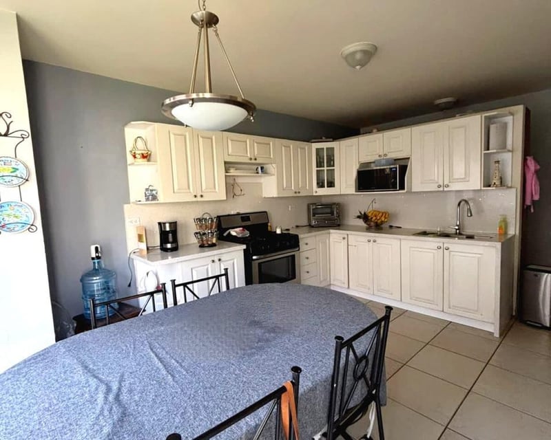Casa con jardín en venta de 4 habitaciones en Z8 de Mixco Ref-5478