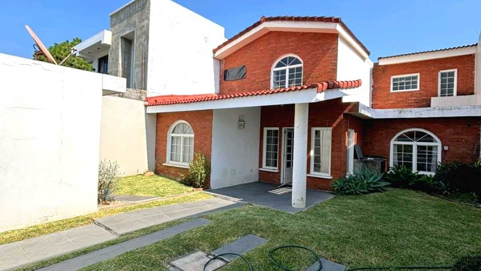 CASA/ VENTA📍Condominio Orquídeas San Cristóbal sector A1 Z.8 de Mixco