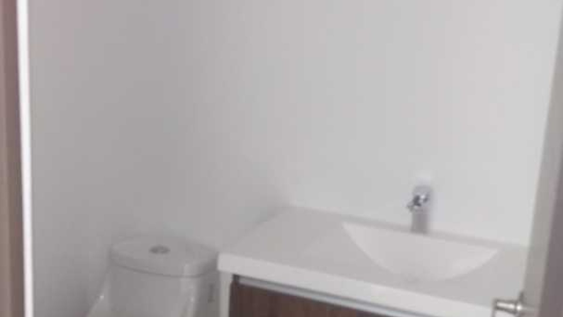 Rento apartamento nuevo Torre Asunción Sur, Zona 5 - Miniatura 7