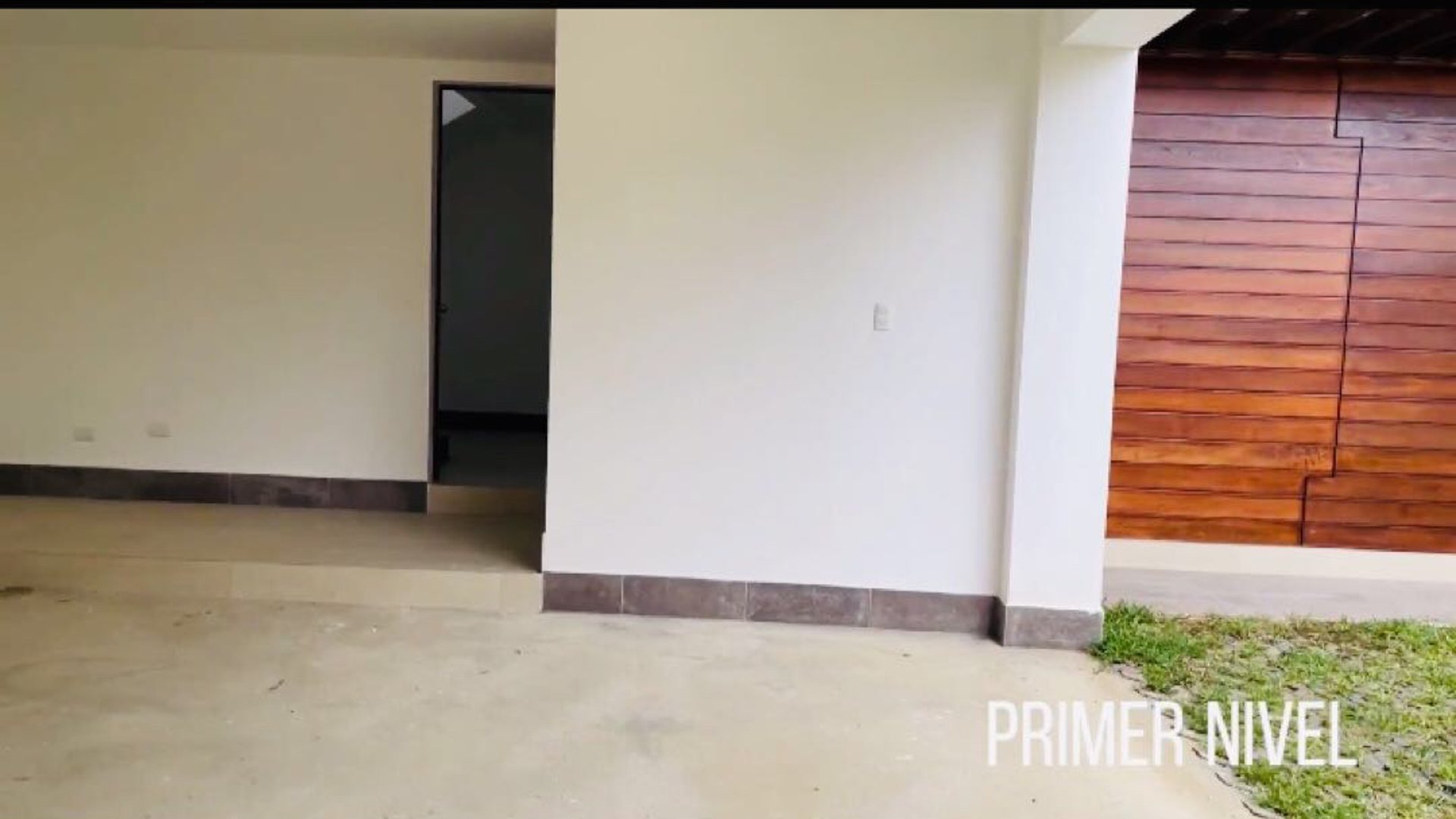 Vendo Linda Casa en Lomas de San Isidro zona 16 - Miniatura 3