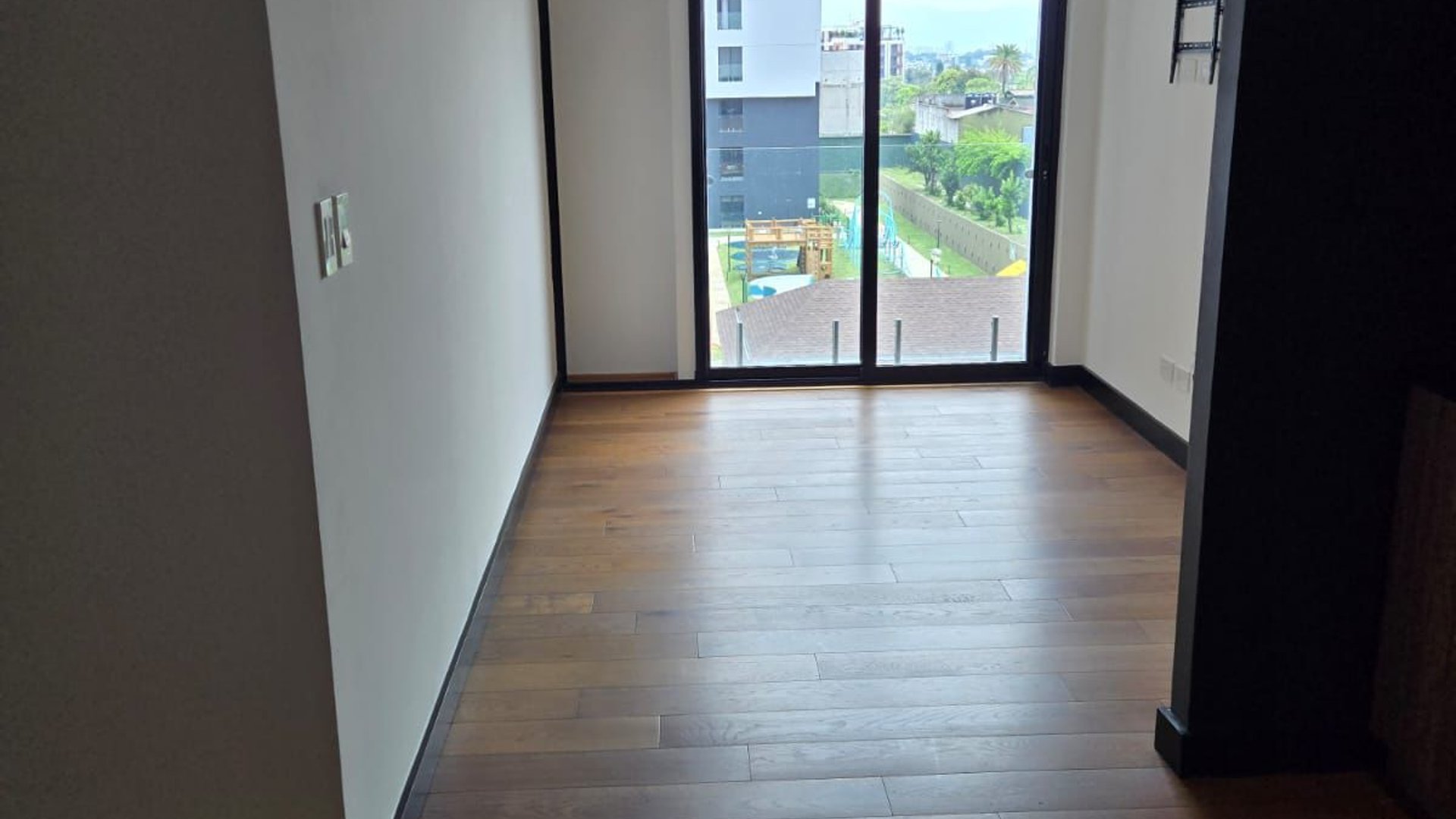 ???? APARTAMENTO EN RENTA – 3 HAB + BALCON | VILLA MARISCAL | Z.11 - Miniatura 4