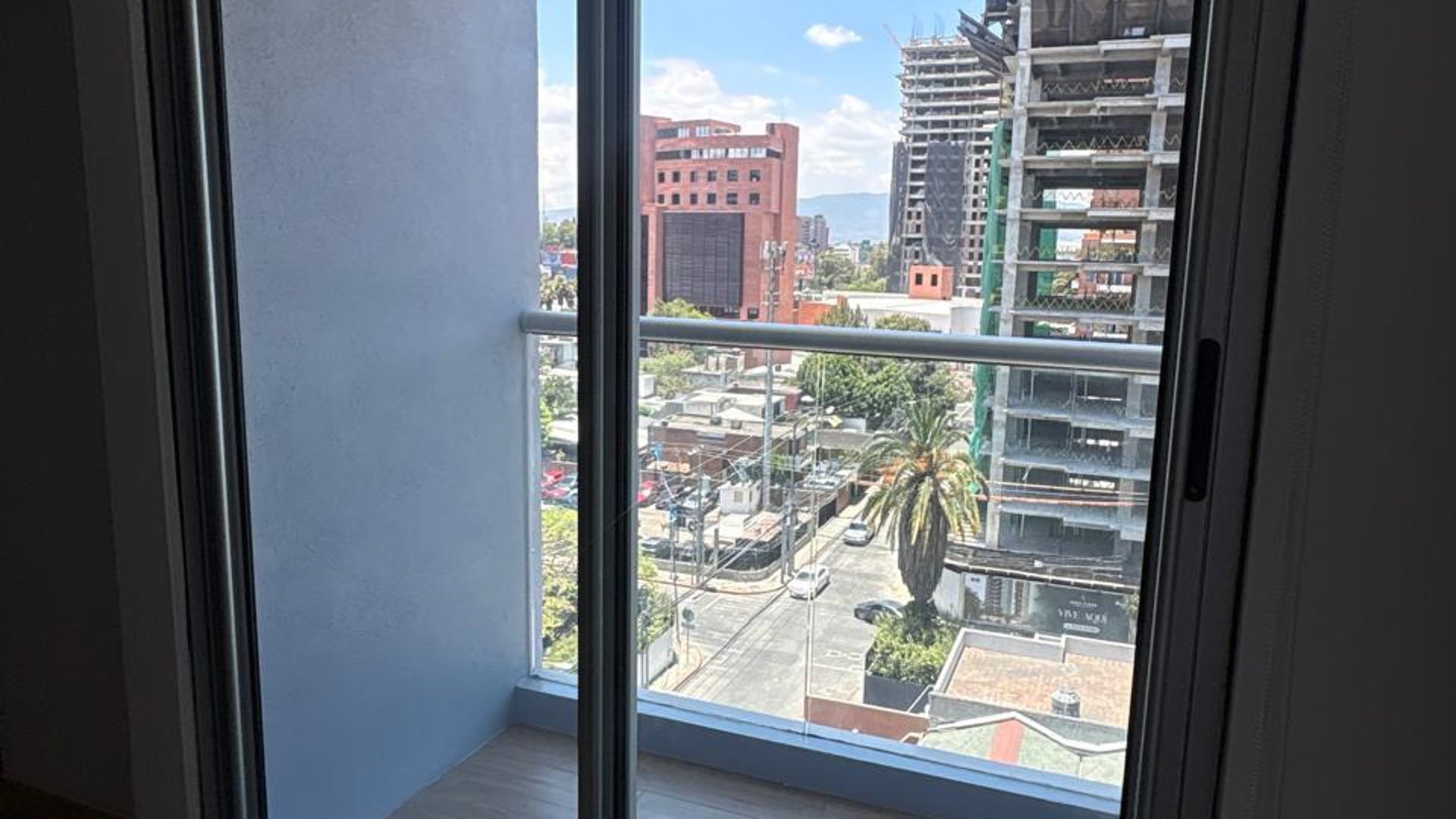 APARTAMENTO EN VENTA | EDIFICIO CITY HAUS | ZONA 10 - Miniatura 5