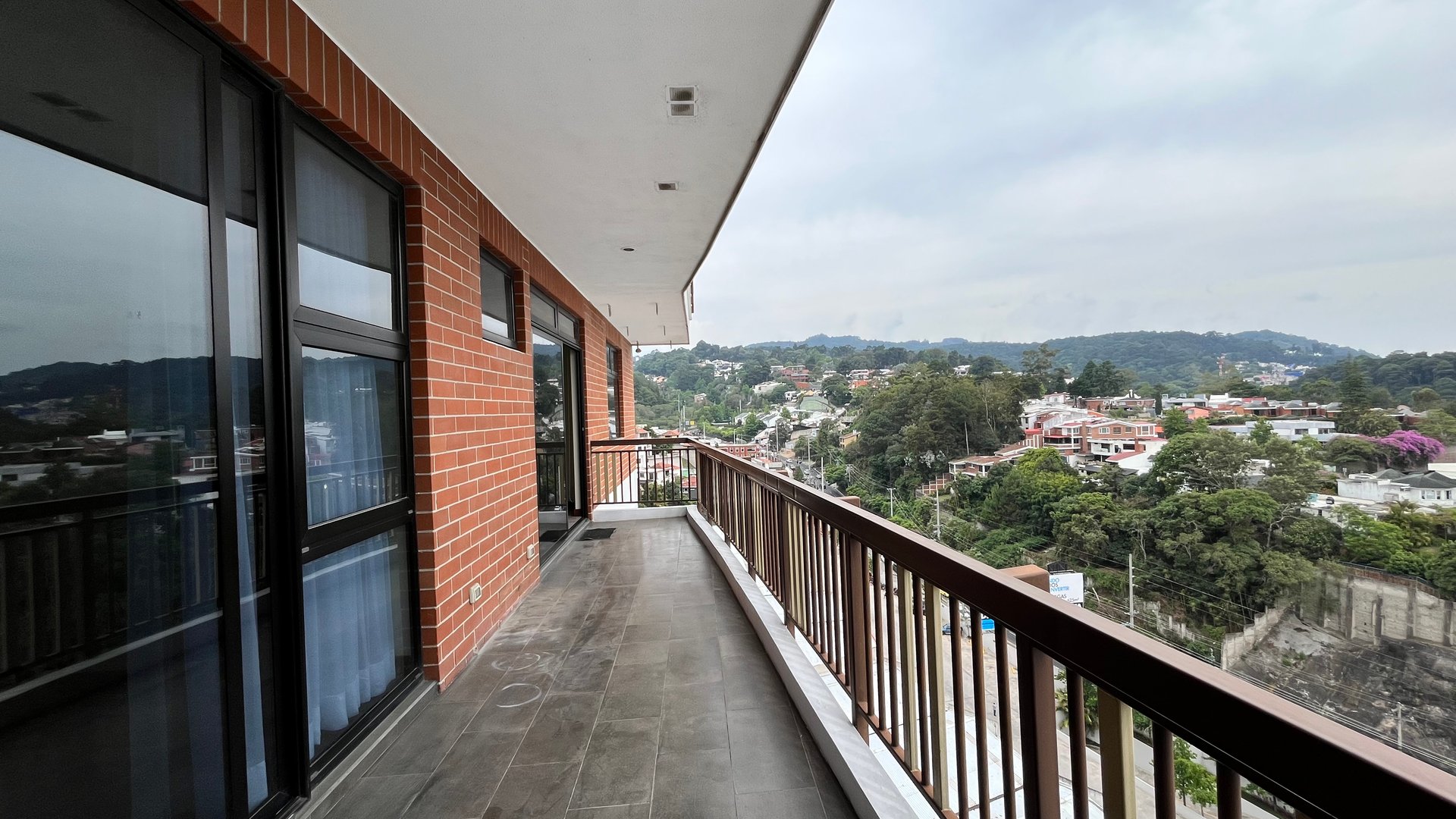 Apartamento en Alquiler, Edificio Cupertino, Muxbal - Final 20 calle - Image 1