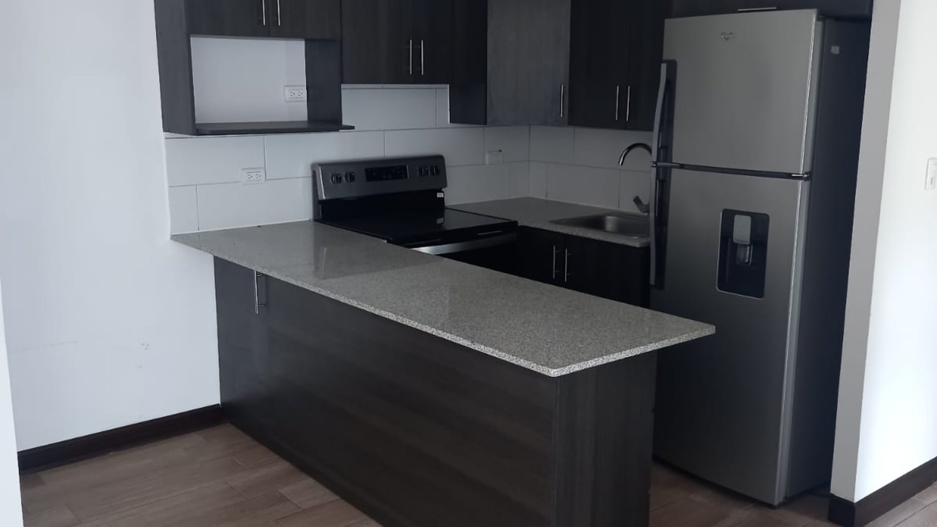 Venta de apartamento en zona 1 de Mixco - 3 habitaciones Ref-5954