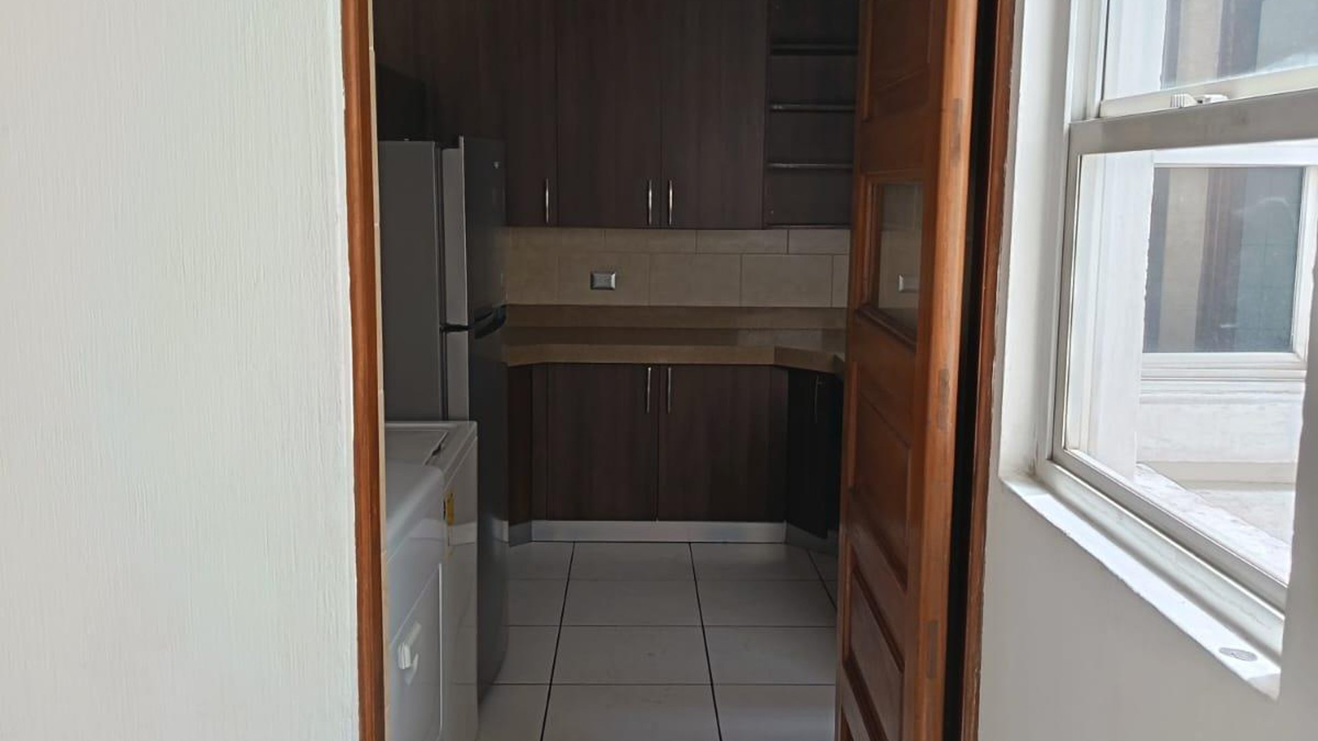 Casa en Renta zona 10 / 20 calle - Miniatura 4