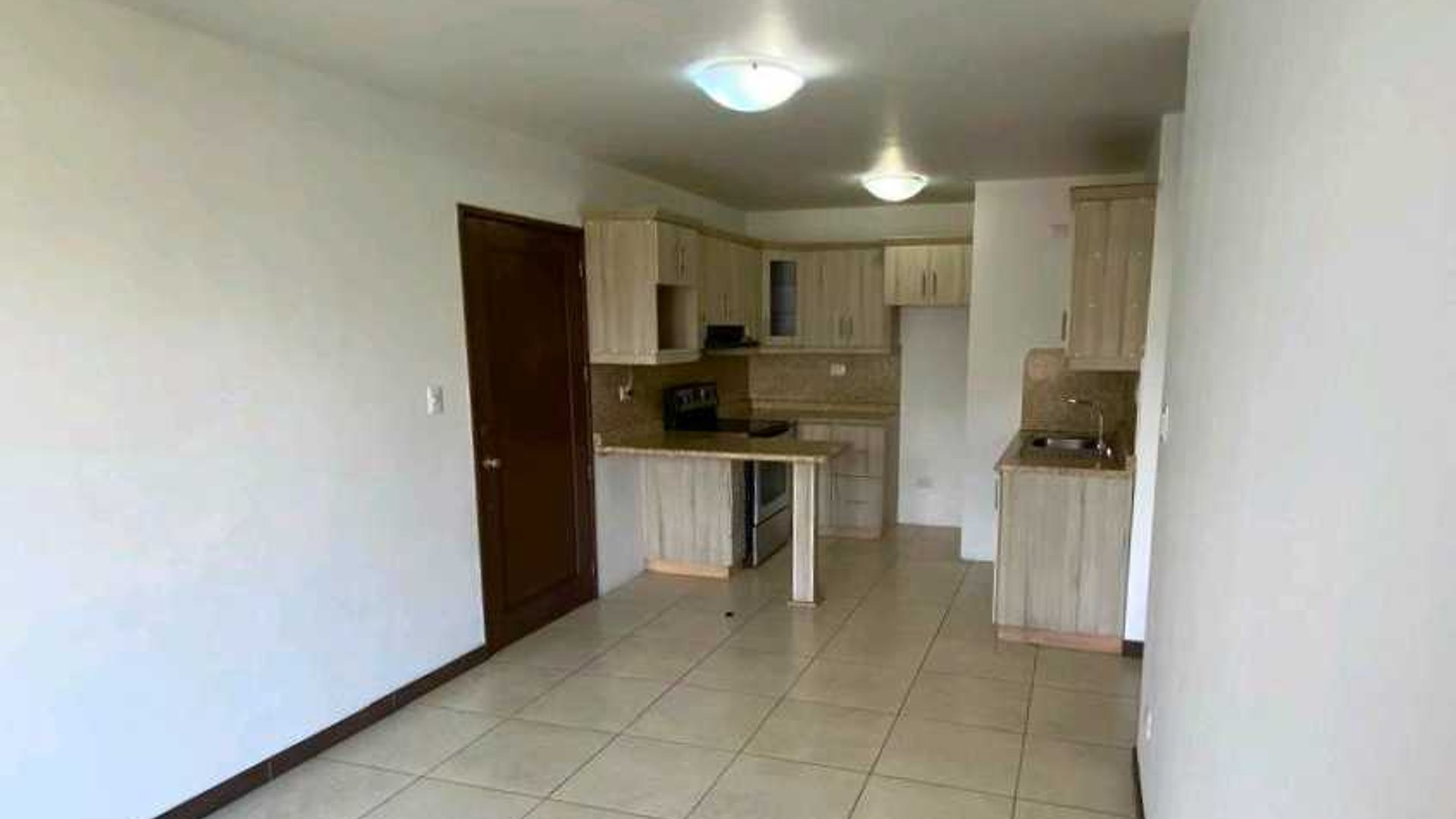 APARTAMENTO EN ALQUILER ???? Edificio Pórtico, Zona 7 - Miniatura 2