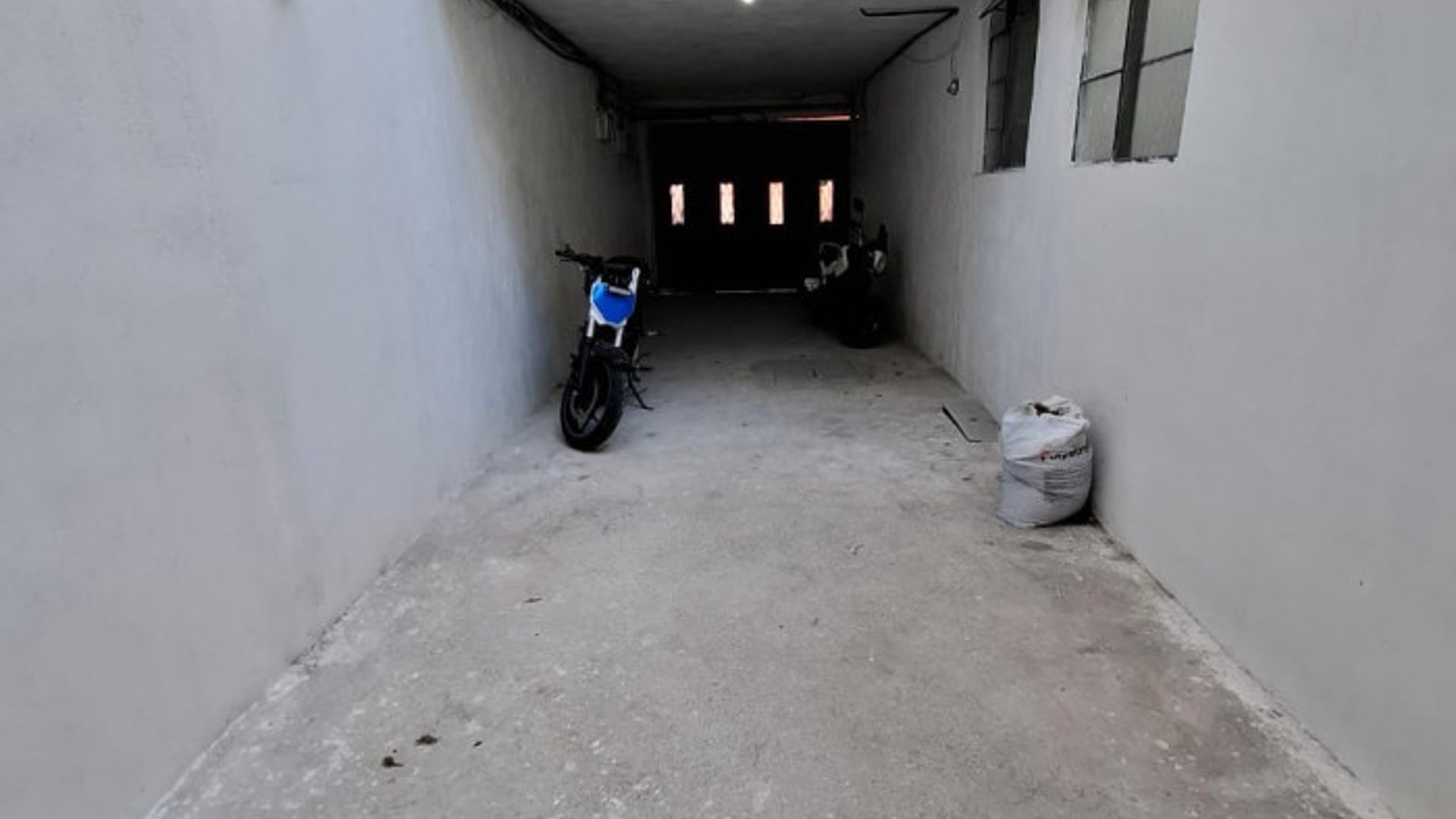 En venta edificio con 7 apartamentos en Zona 7 - Miniatura 16