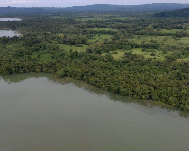 VENTA DE TERRENOS FRENTE AL GOLFETE - RÍO DULCE, IZABAL