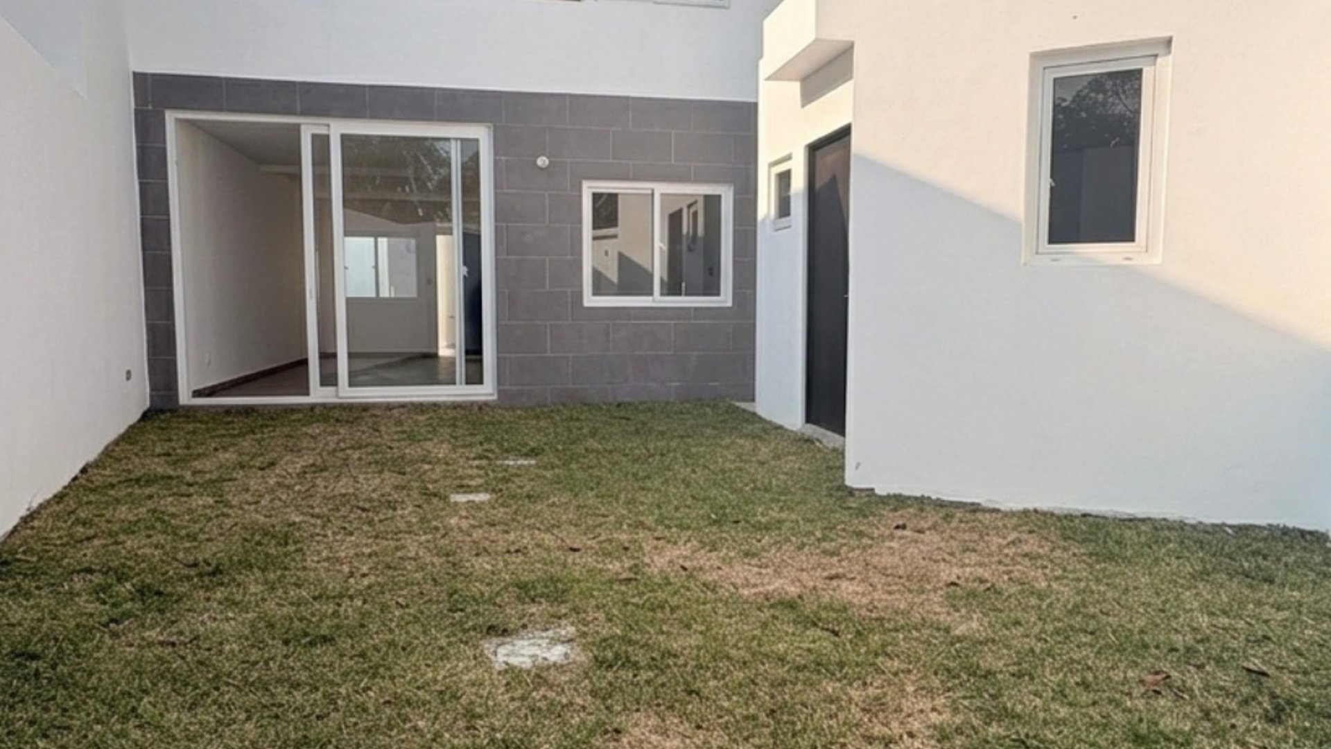 Vendo Casa en San Cristóbal, Zona 8 de Mixco - Miniatura 2