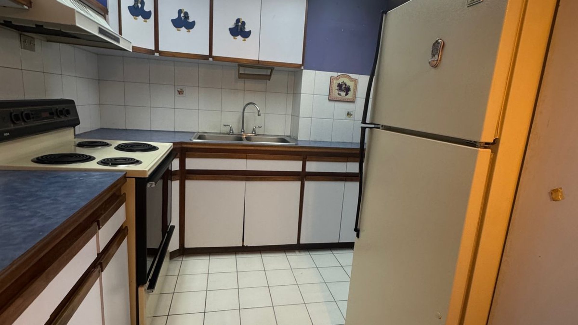 Apartamento amueblado de 1 habitacion en renta en zona 9 Ref-5725