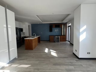 ALQUILER DE HERMOSO APARTAMENTO - LIRIOS DE CAYALÁ, ZONA 16 - 2